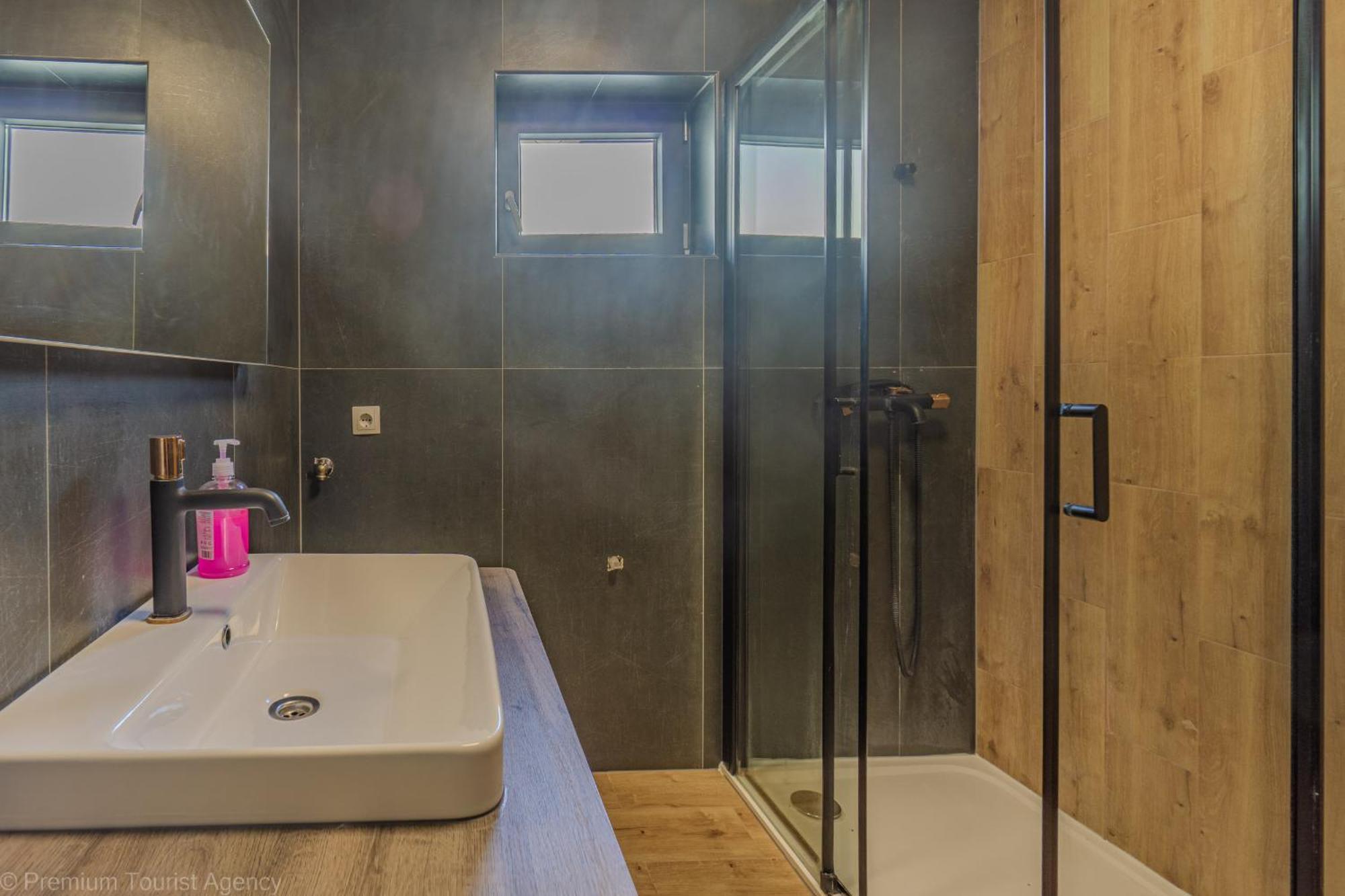 Ivica Super Comfortable, Newly Furnished Apartment In A Top Location Метайна Екстер'єр фото