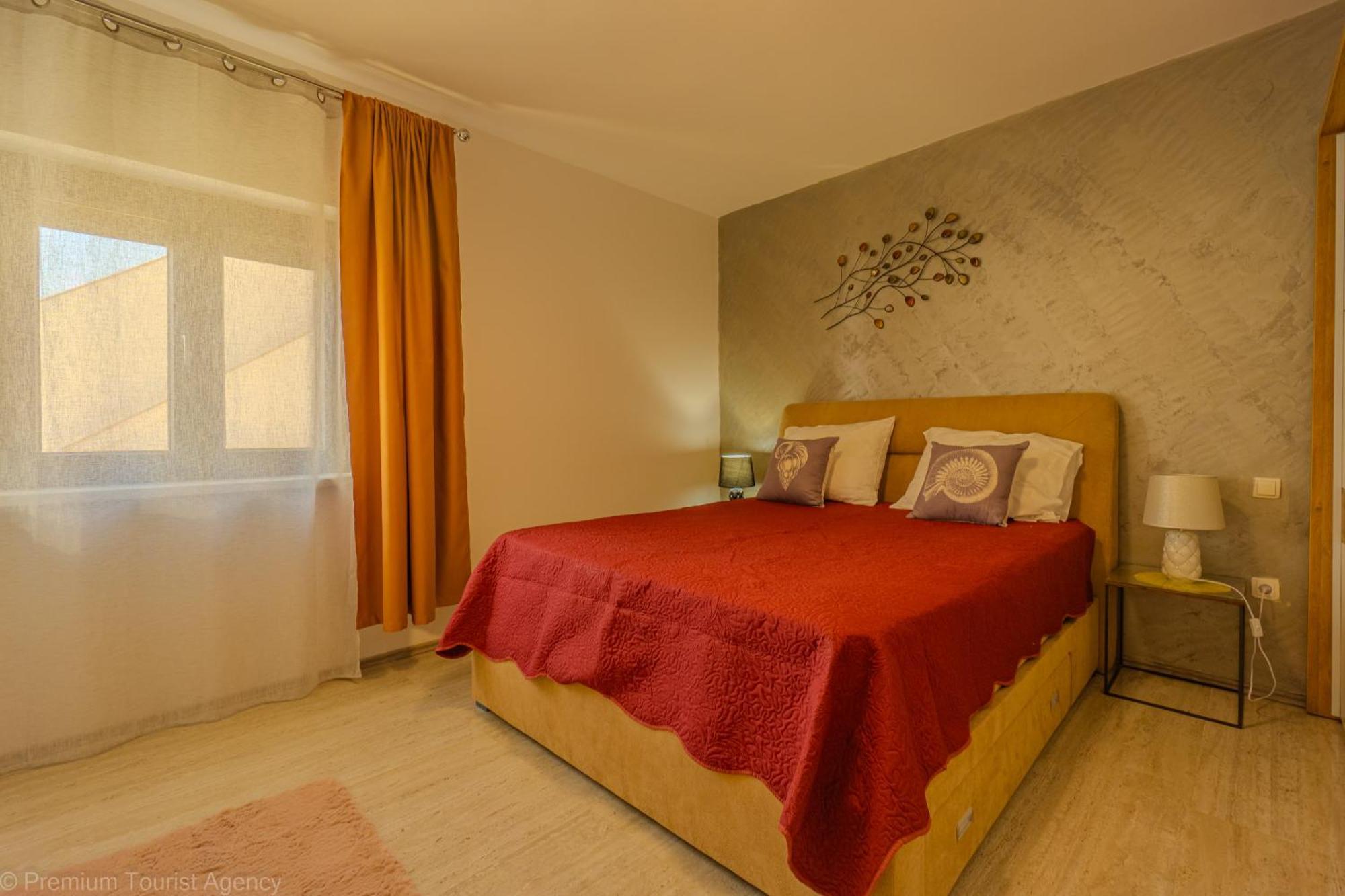 Ivica Super Comfortable, Newly Furnished Apartment In A Top Location Метайна Екстер'єр фото